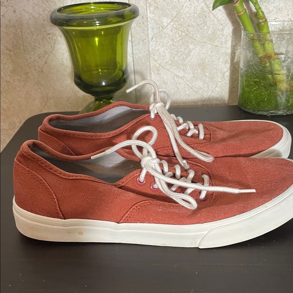 Old Navy Men's Rust Canvas Sneakers size 8